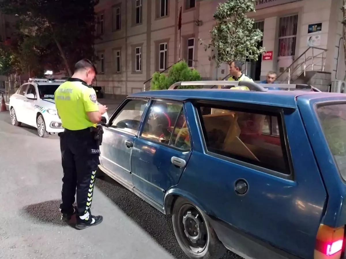 Sungurlu'da Trafik Denetimi: Kurallara Uymayan Sürücülere Cezalar Uygulandı