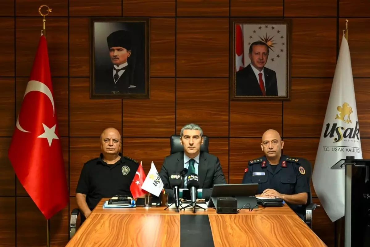 Uşak'ta Güvenlik Toplantısı: Asayiş ve Uyuşturucu Operasyonları Hakkında Bilgiler