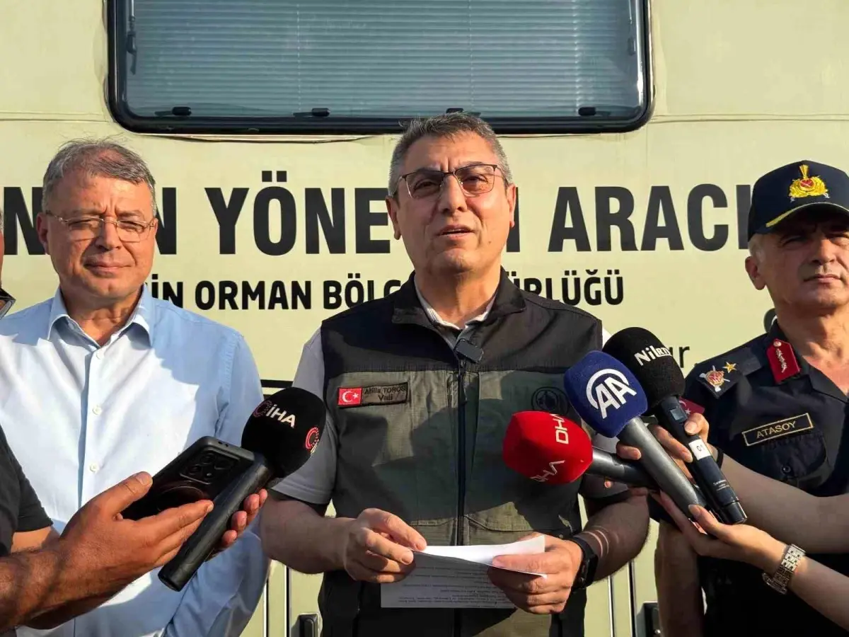 Mersin'de Orman Yangınları: 984 Hane Boşaltıldı, 53 Ev Zarar Gördü