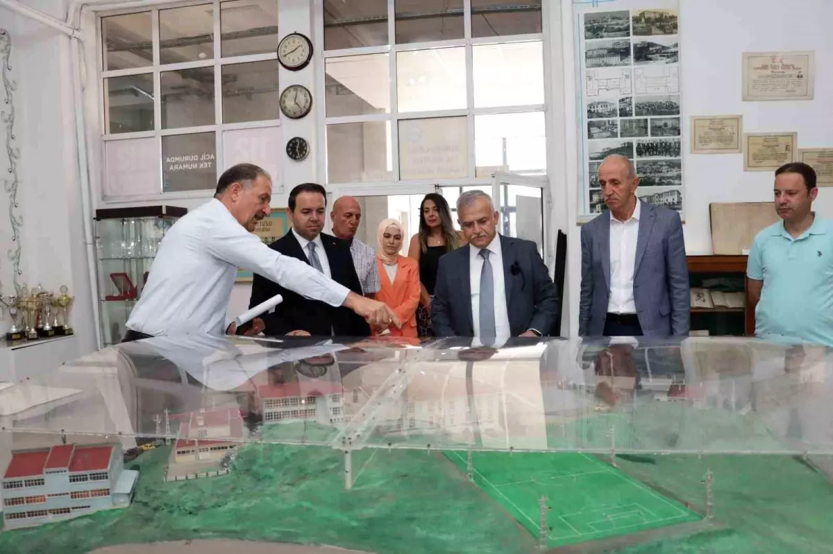 Zonguldak Vali Yardımcısı Mesleki ve Teknik Anadolu Lisesi'ni Ziyaret Etti