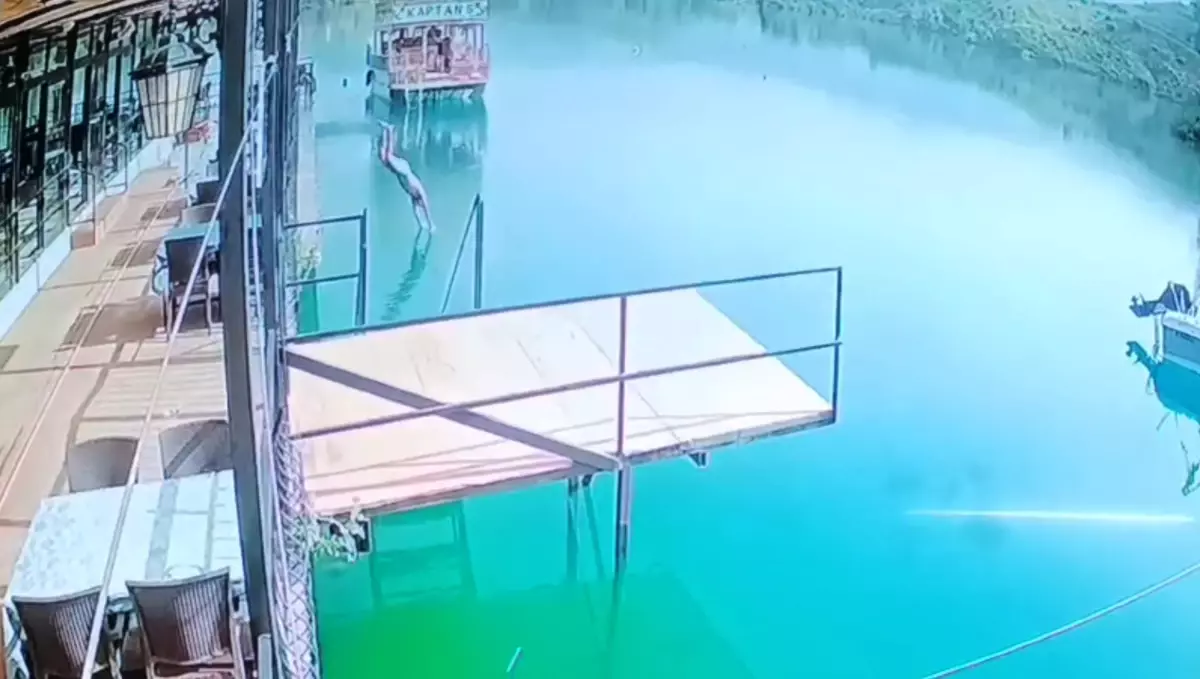 Antalya'da Baraj Gölüne Atlayan Genç Boğuldu