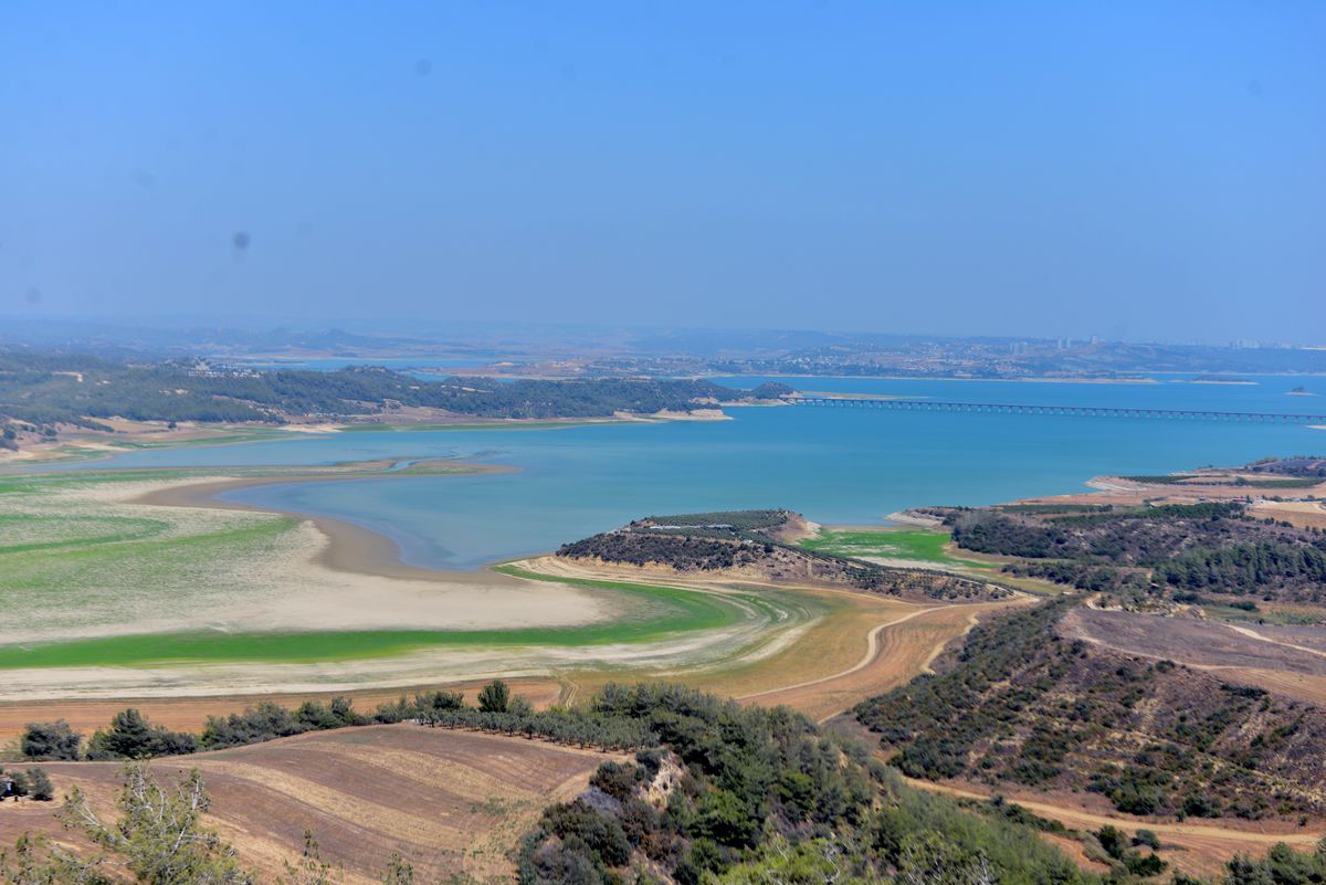 Adana'daki Barajlarda Su Seviyeleri Tehlikeli Seviyelere Düşüyor
