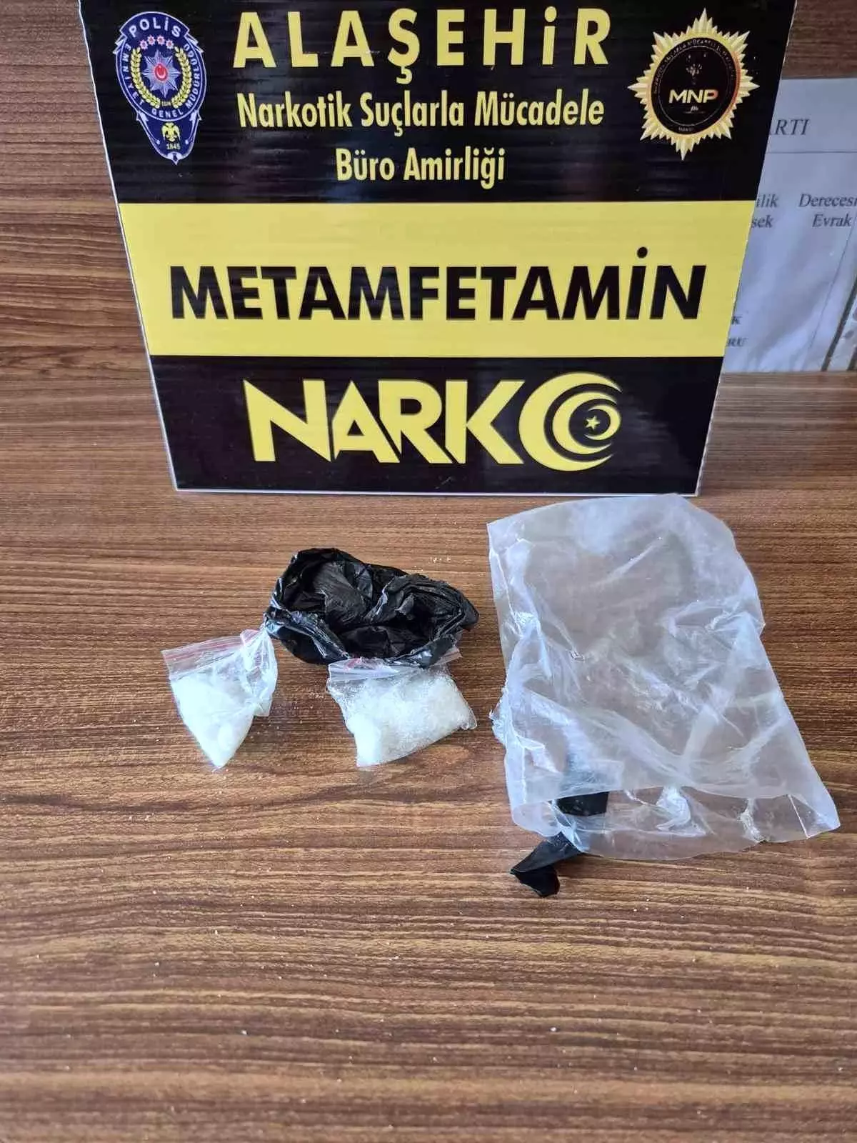 Alaşehir'de Uyuşturucu Operasyonu: 12,55 Gram Metamfetamin Ele Geçirildi