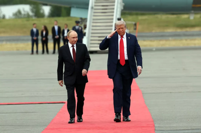 alaska da tarihi goruntuler trump ve putin 6 yil 18952025 1204 m