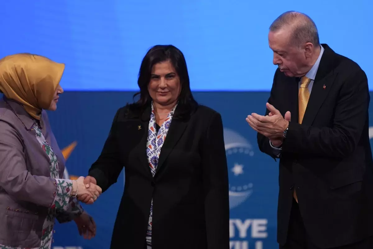 Aydın Büyükşehir Belediyesi'nde peş peşe Özlem Çerçioğlu istifaları