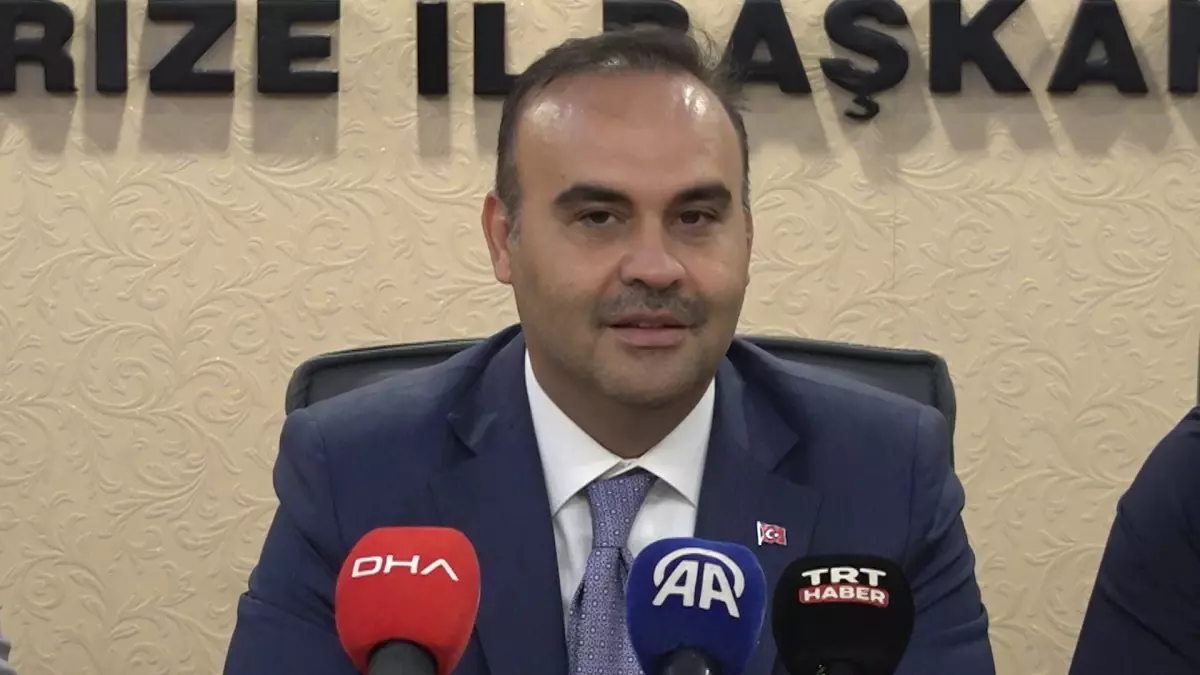 RİZE'DE AK PARTİ İL BAŞKANLIĞI'NI ZİYARET ETTİ