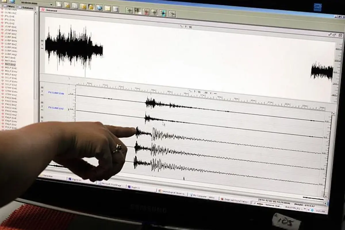 Beşik gibi! Balıkesir Sındırgı'da yine deprem oldu