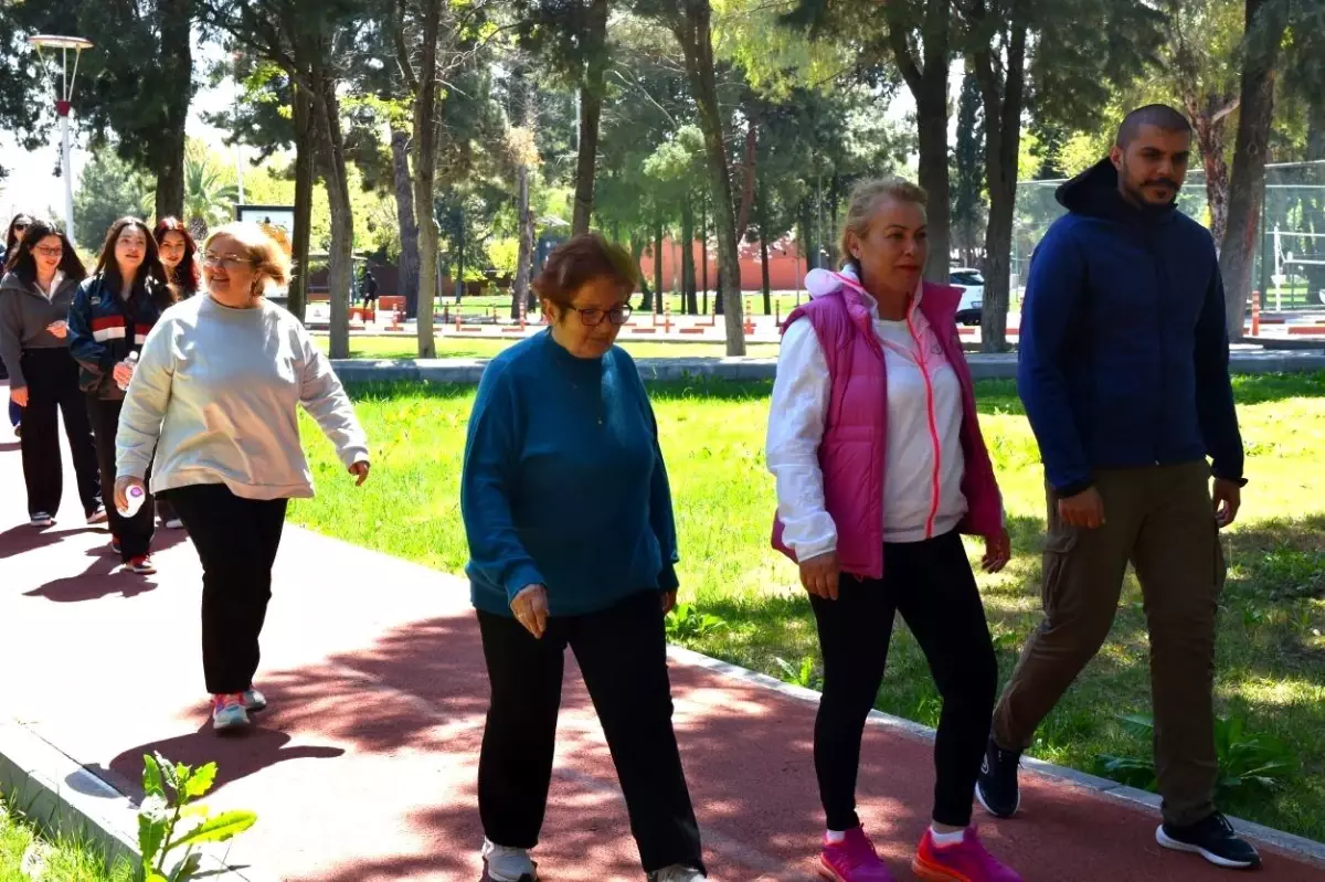 Ege Üniversitesi'nde Yaş Dostu Parkur Projesi Hayata Geçti