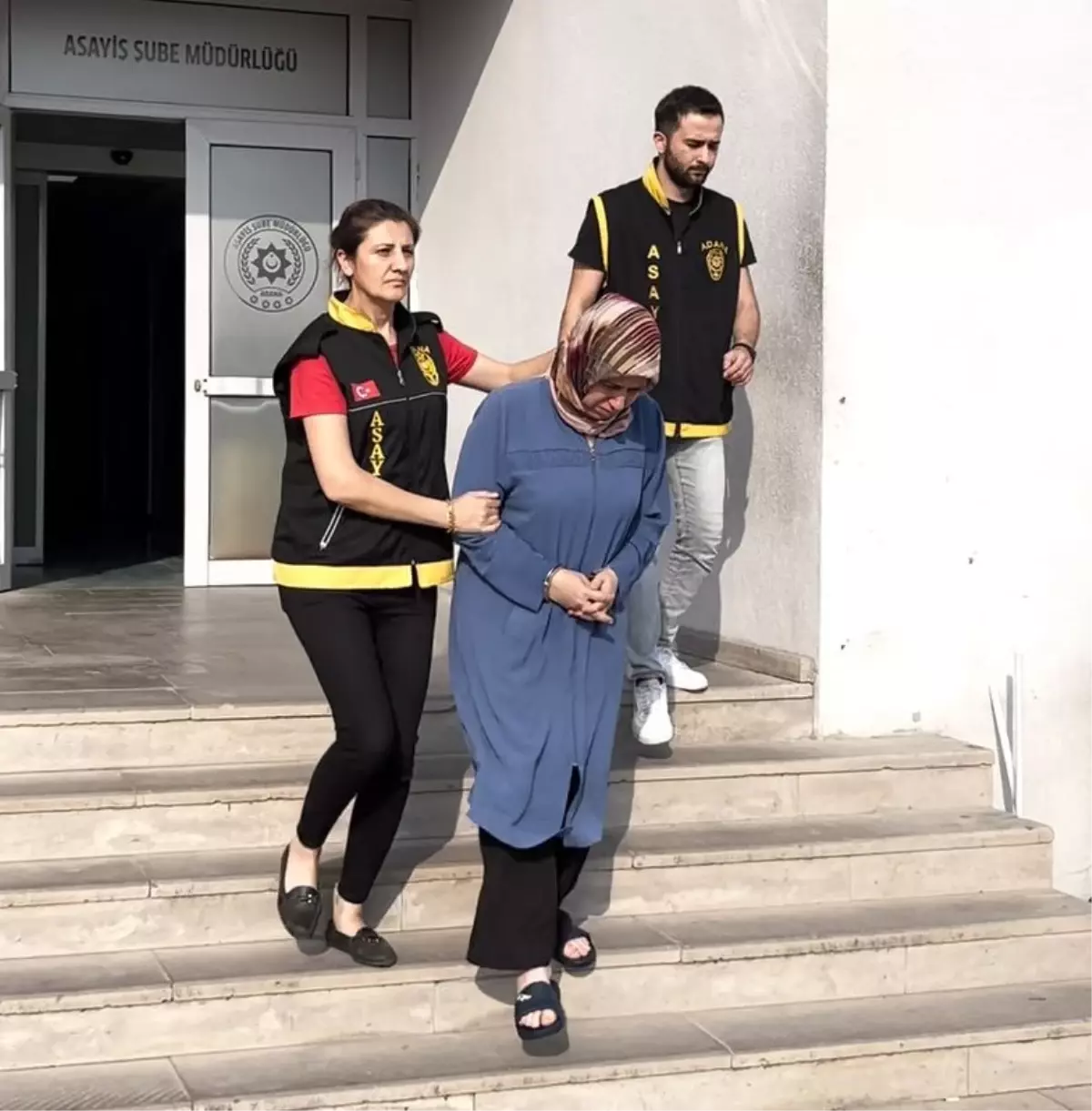 Eşini zehirleyerek öldürdüğü iddiasıyla tutuklu yargılanırken tahliye edilen sanık, yeniden tutuklan
