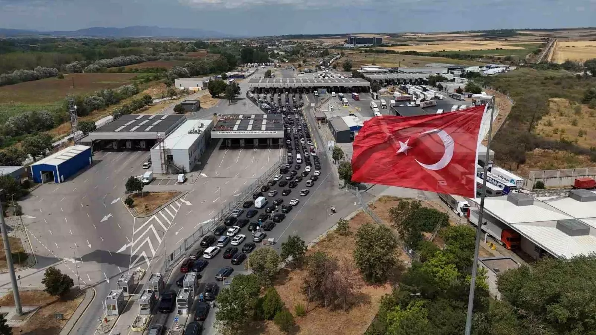 Gurbetçiler Türkiye'ye Veda Etti: Kapıkule'de Duygu Yüklü Anlar