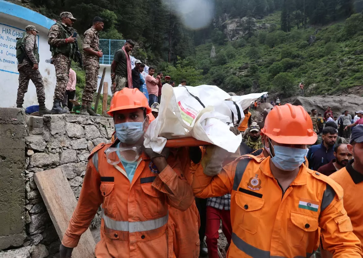 Hindistan'da sel felaketi: 60 kişi hayatını kaybetti