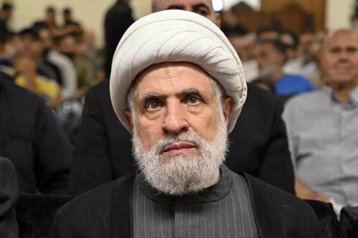 Hizbullah Lideri Naim Kasım'dan Sert Açıklamalar: 'Silahlarımızı Teslim Etmeyeceğiz'