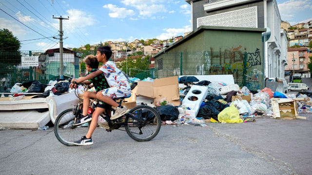 izmir den sonra izmit de copluge dondu 18951272 7797 m