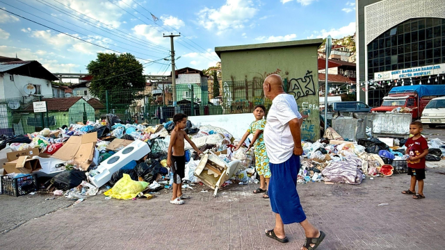 izmir den sonra izmit de copluge dondu 18951272 8677 m