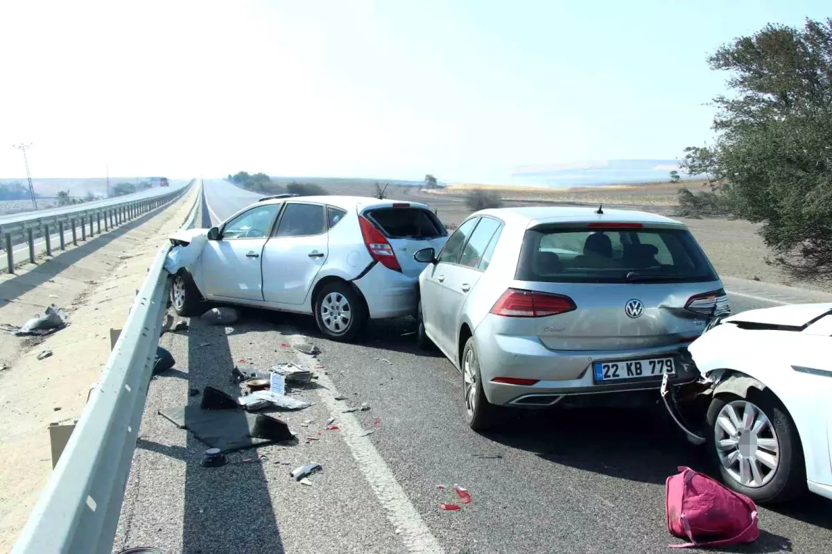 Kırklareli'nde Yangın Zincirleme Trafik Kazasına Yol Açtı
