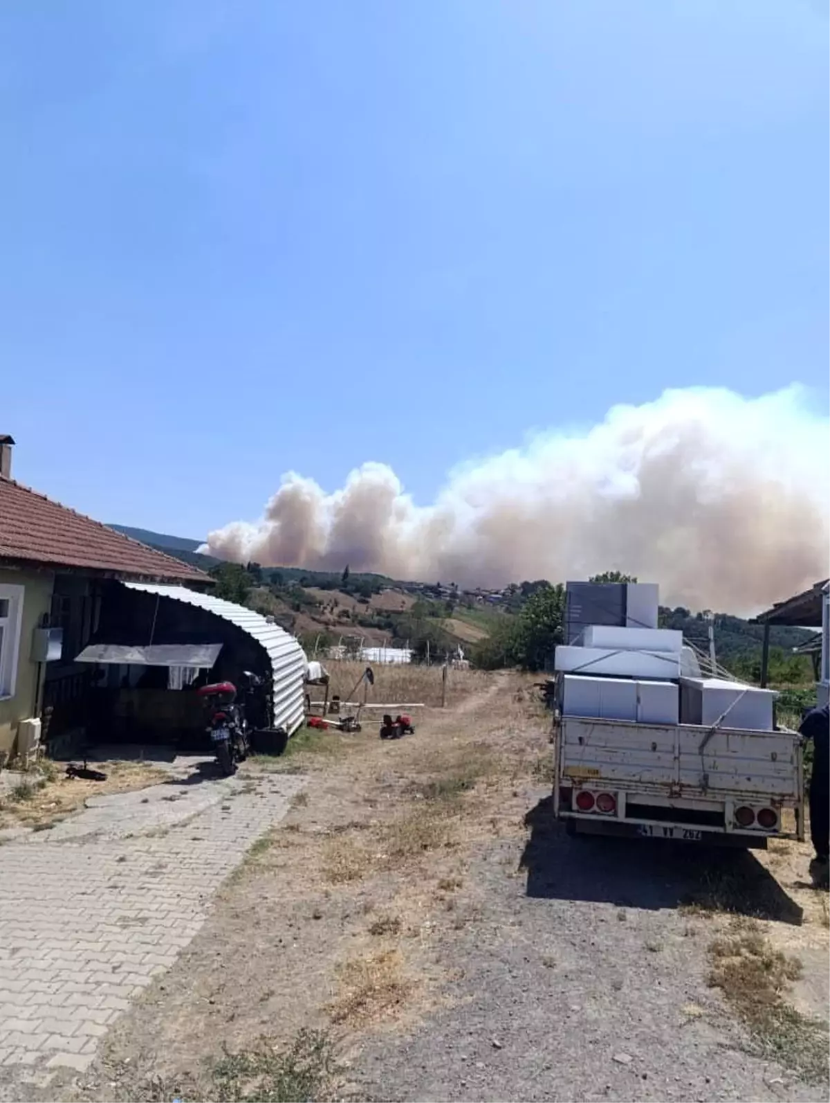 Kocaeli Karamürsel'de Orman Yangını Başladı