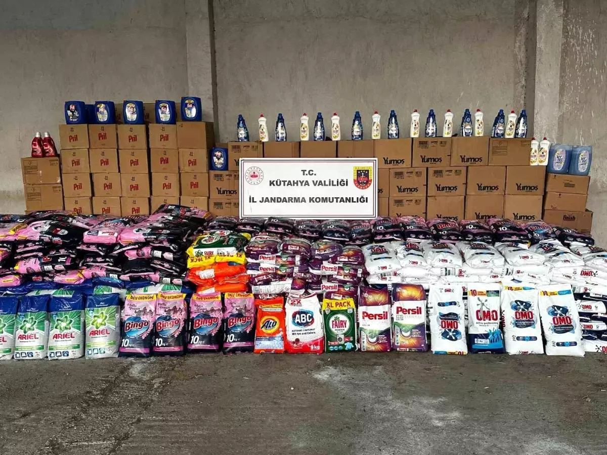 Kütahya'da Sahte Markalı Deterjan Operasyonu: 1 Milyon 470 Bin TL Değerinde Malzeme Ele Geçirildi