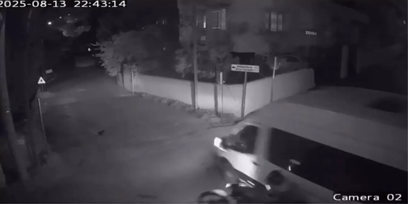 İskenderun'da Motosiklet ve Minibüs Çarpıştı: 1 Yaralı