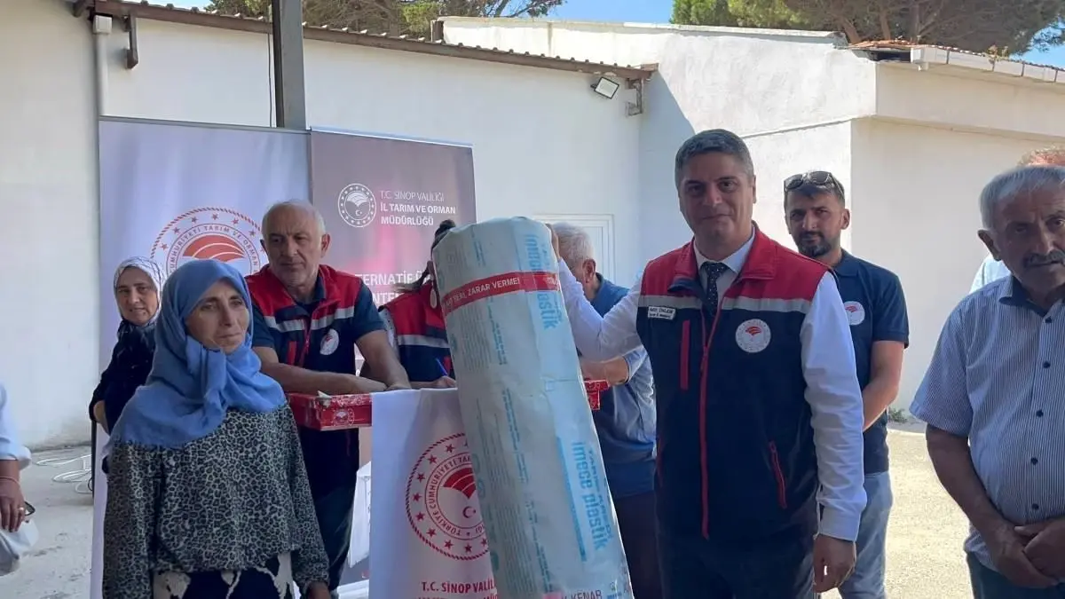 Sinop'ta Çiftçilere 16 Ton Sera Naylonu Desteği