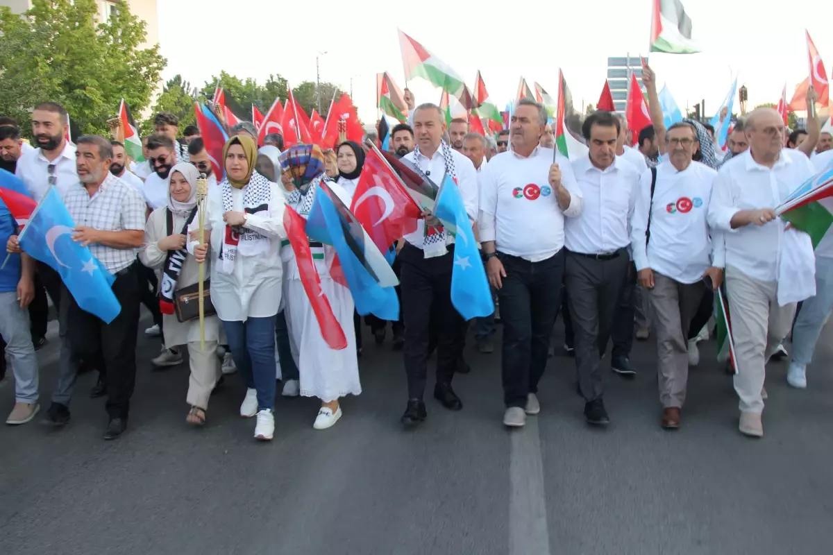 Sivas'ta Filistin'e Destek Yürüyüşü Düzenlendi