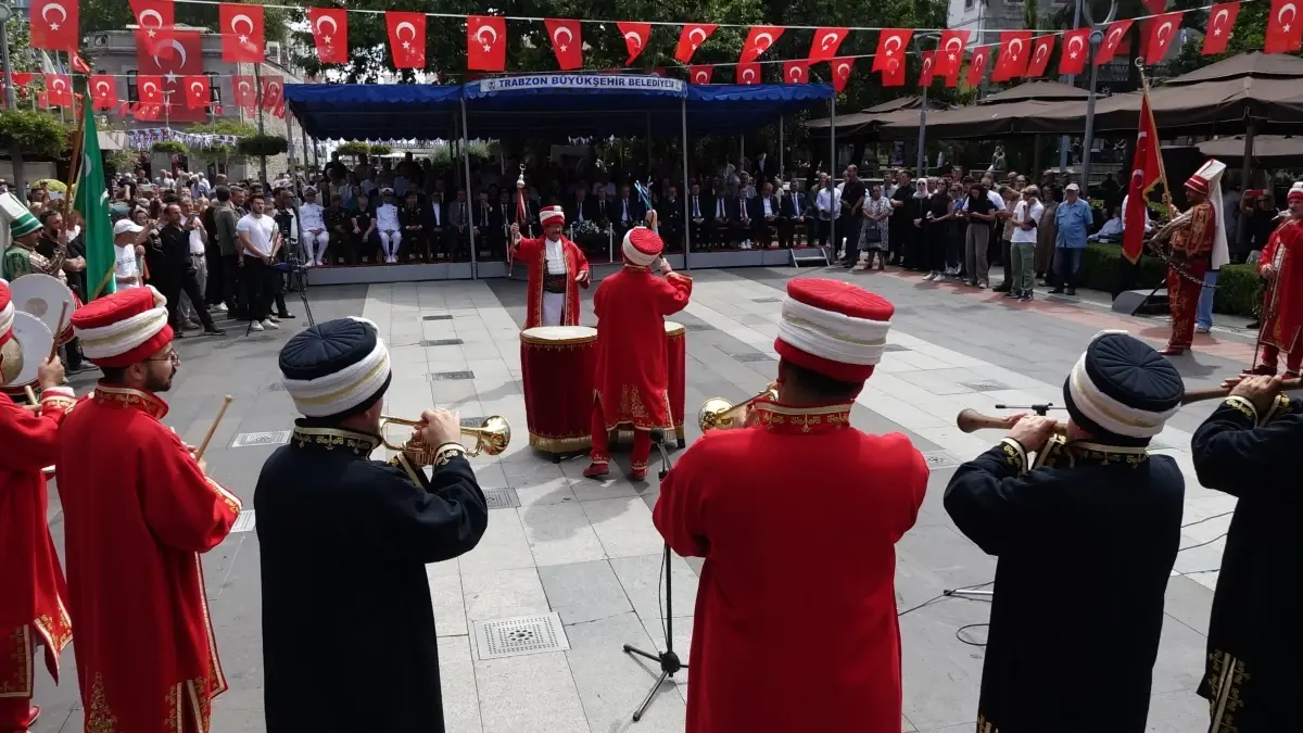 Trabzon'un Fethi 564. Yıl Dönümü Törenle Kutlandı