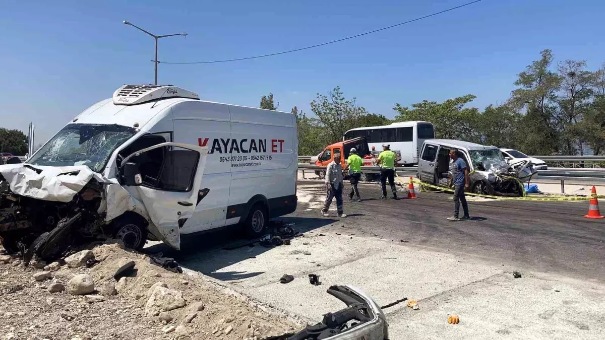Burdur'da Feci Kaza: 1 Ölü, 6 Yaralı