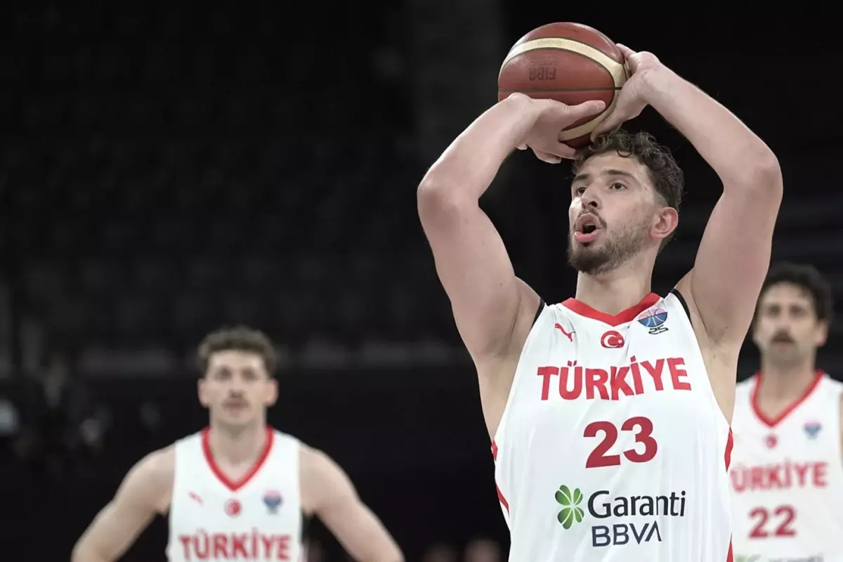 12 Dev Adam'da 2 yıldız oyuncu kadrodan çıkarıldı