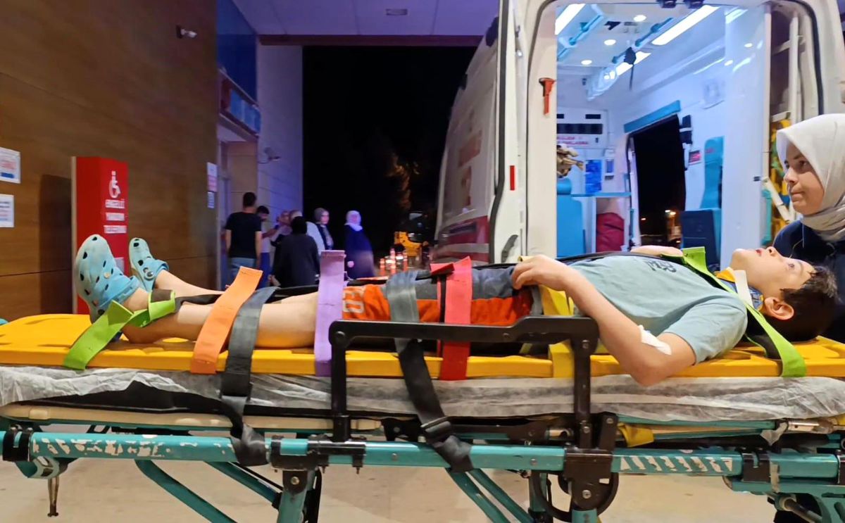 Bursa'da Motosikletten Yararlanan 9 Yaşındaki Çocuk Hastaneye Kaldırıldı