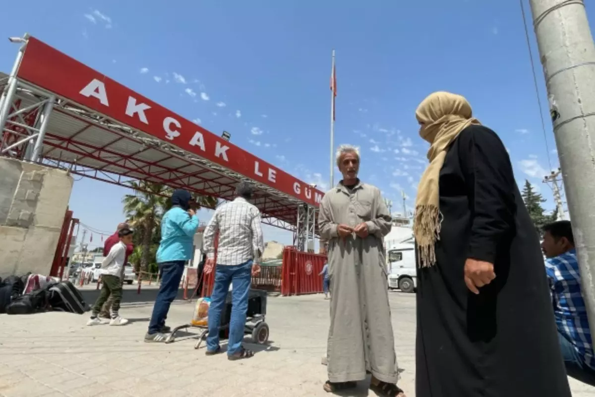 Bakanlık açıkladı! İşte 8 Aralık'tan bu yana ülkesine dönen Suriyeli sayısı