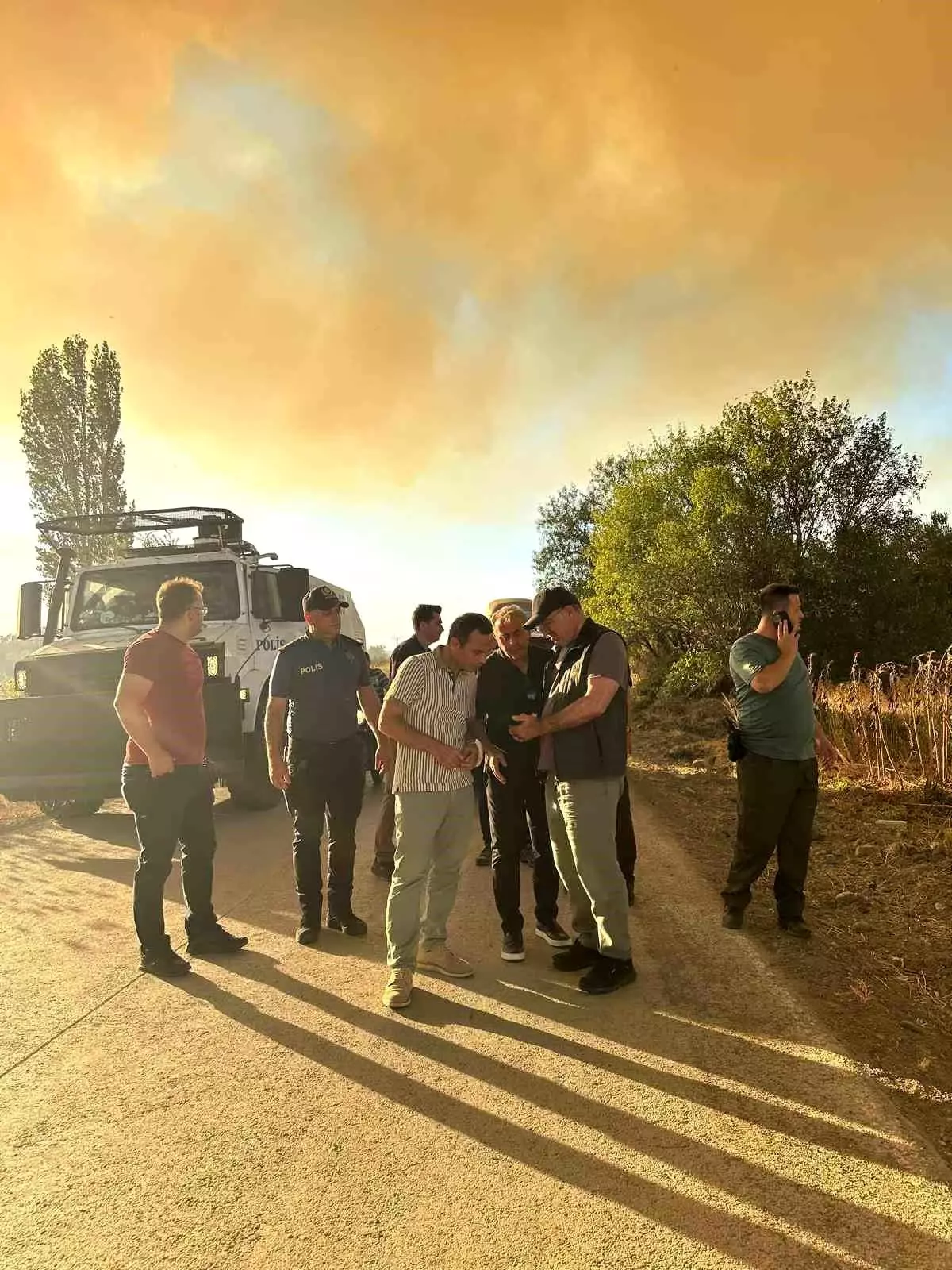 Çanakkale'de Orman Yangını: Ekipler Karadan Mücadele Ediyor