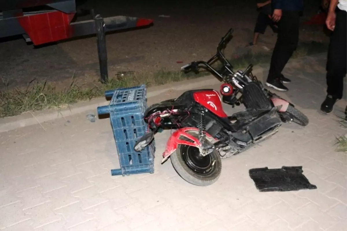 Cizre'de Otomobil ve Motosiklet Çarpıştı: 1 Yaralı