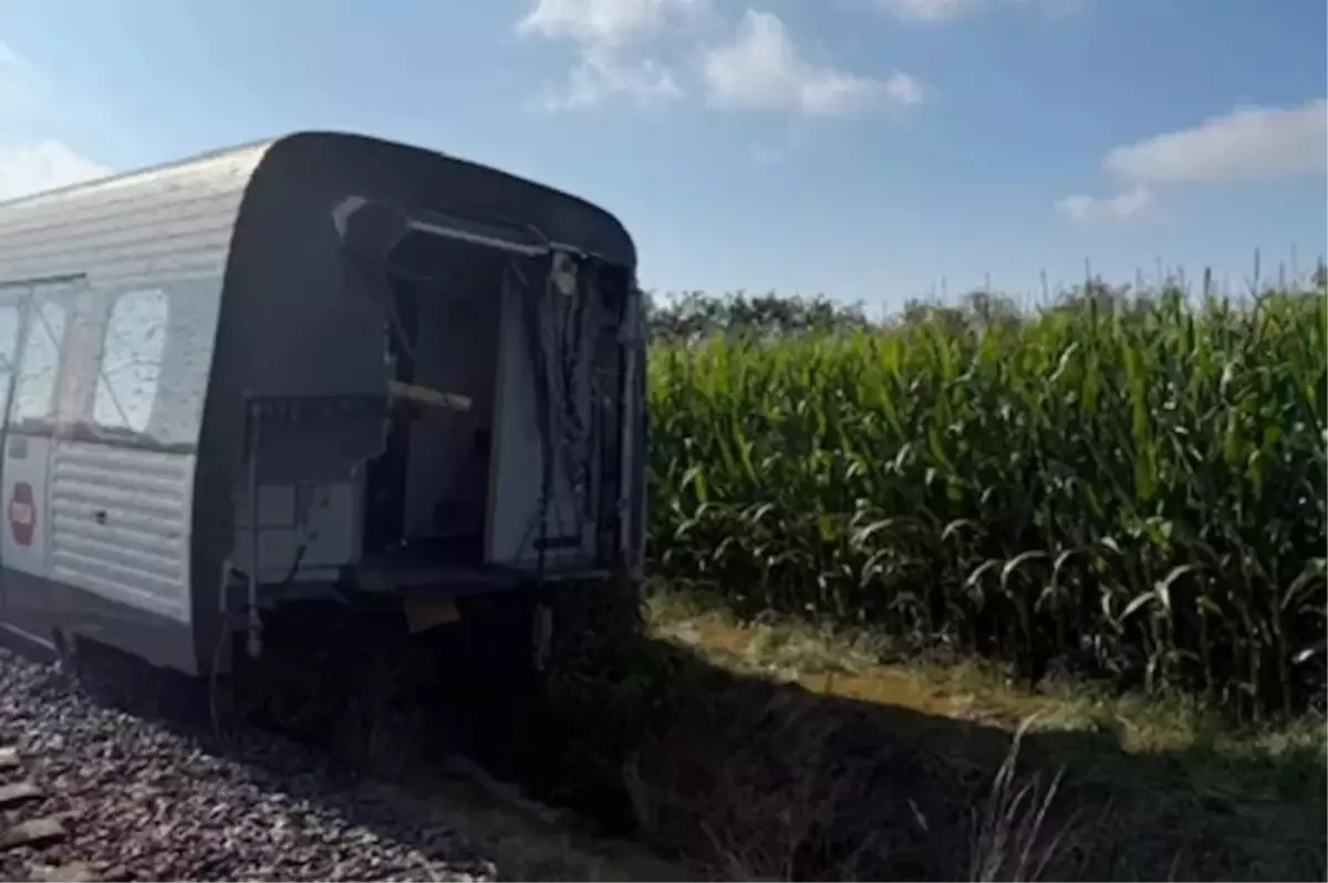 Danimarka'da Yolcu Treni Kazası: 1 Ölü, 27 Yaralı