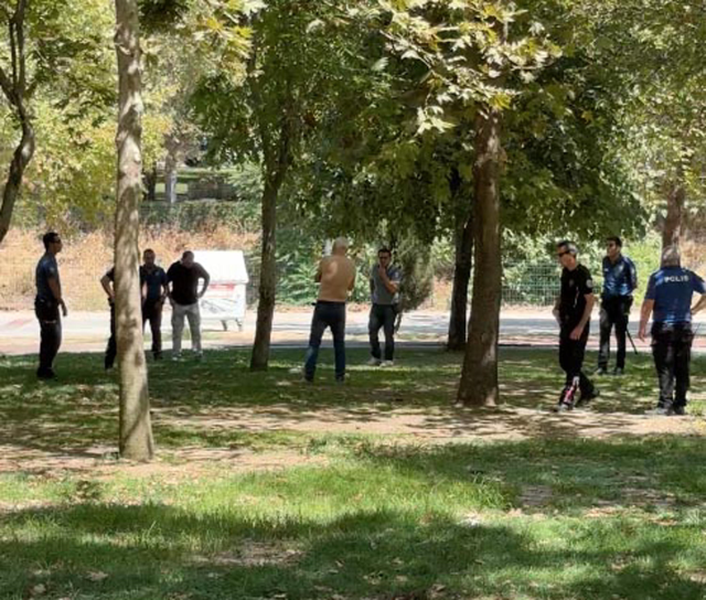 esnafa bicakla saldirinca darbedildi goturuldugu 18954283 6471 m