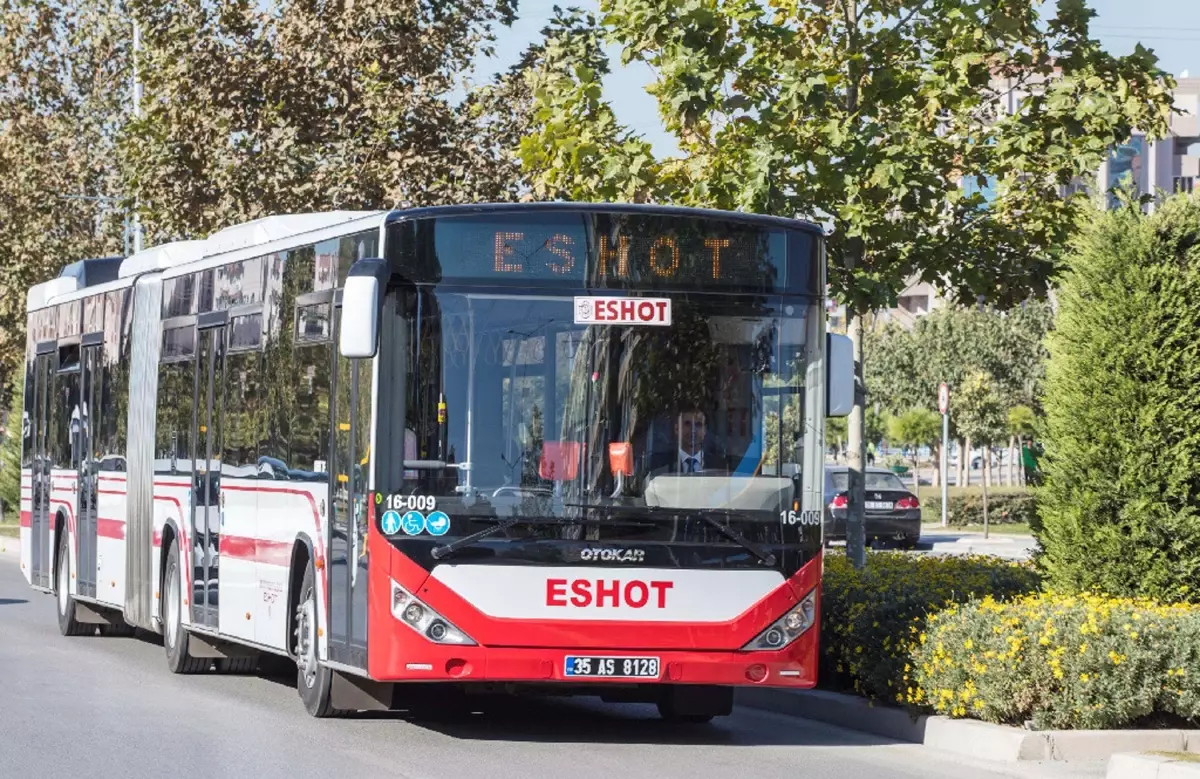 İzmir'de Şehir İçi Ulaşım Ücretlerine Zam Yapıldı