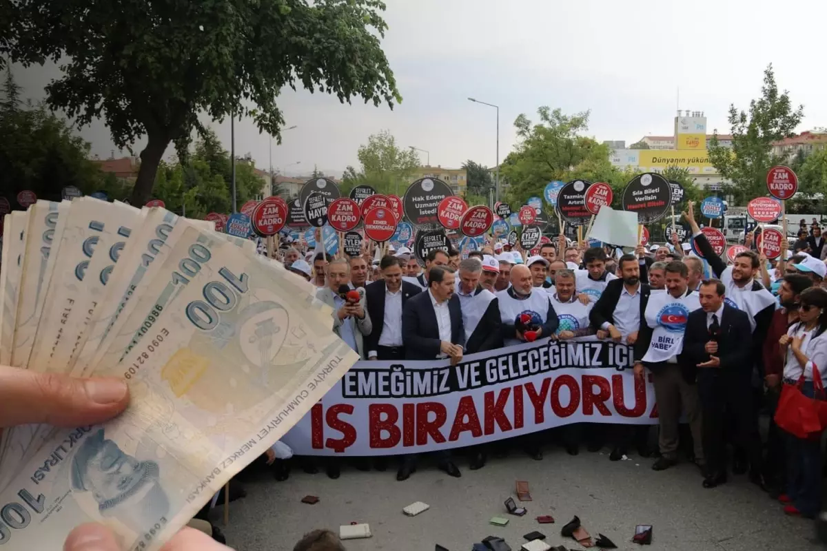 Kamuda toplu sözleşme görüşmeleri tıkandı, memurlar pazartesi iş bırakacak