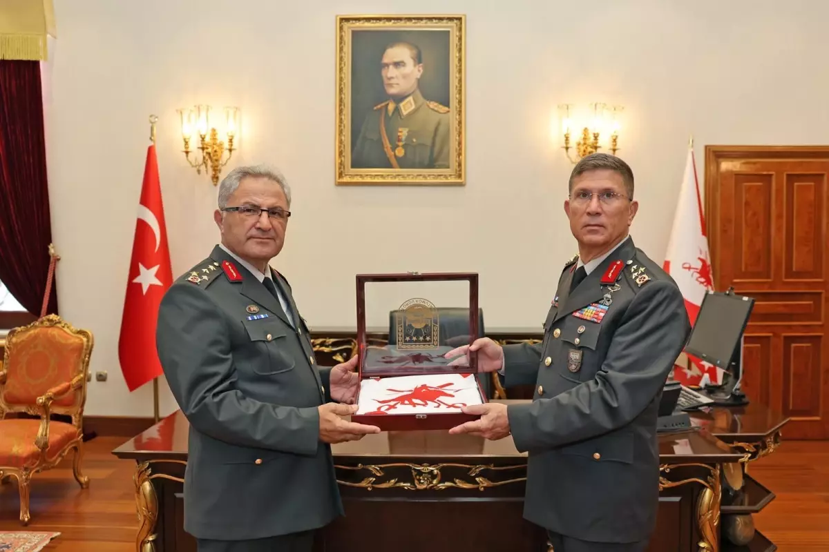 1. Ordu Komutanlığı'nda Devir Teslim Töreni