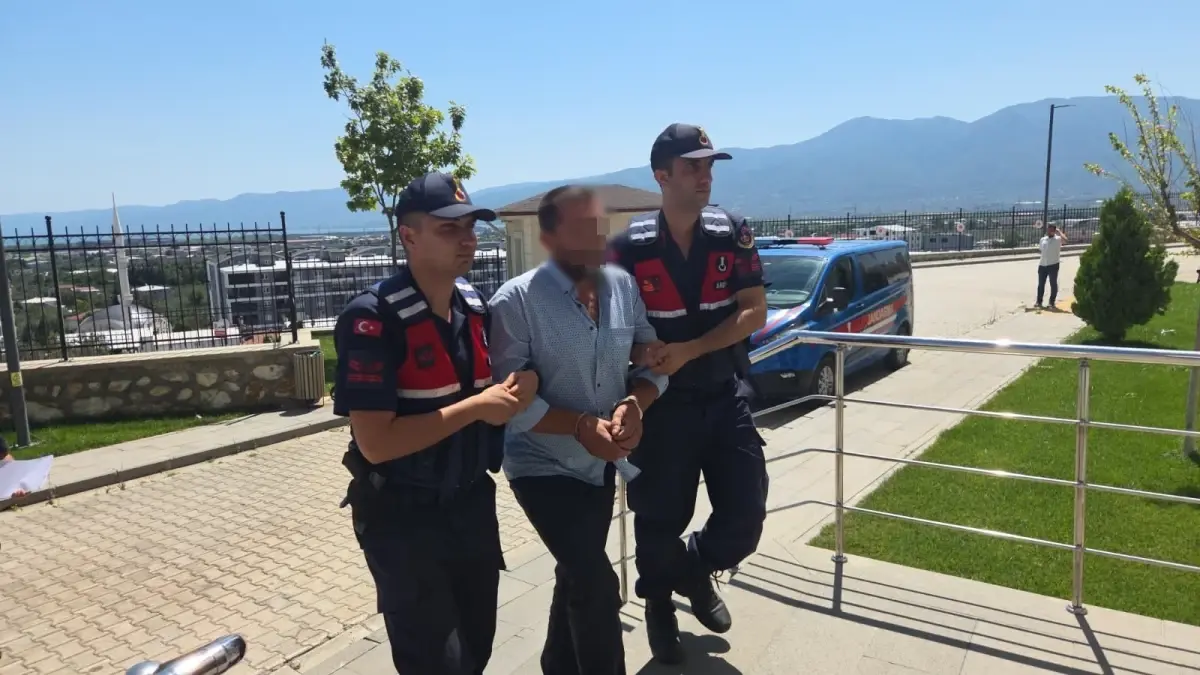 Bursa'da Kuzen Cinayeti: 75 Yaşındaki Seyfi Baylar Hayatını Kaybetti