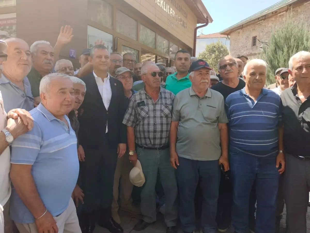 Özgür Özel: Emekli ve ekonomik zorluk çekenlerin yanındayız