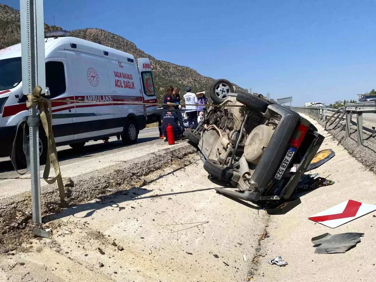 Denizli'de Kaza: Otomobil Takla Attı, 4 Kişi Yaralandı