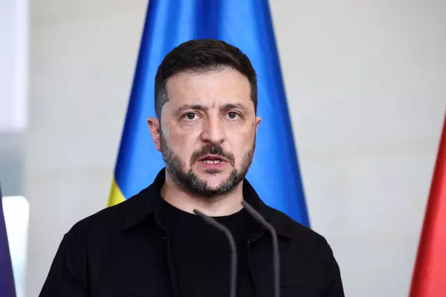 Trump promised to end the war in exchange for giving 'the entire Donbas to Russia' to Zelensky