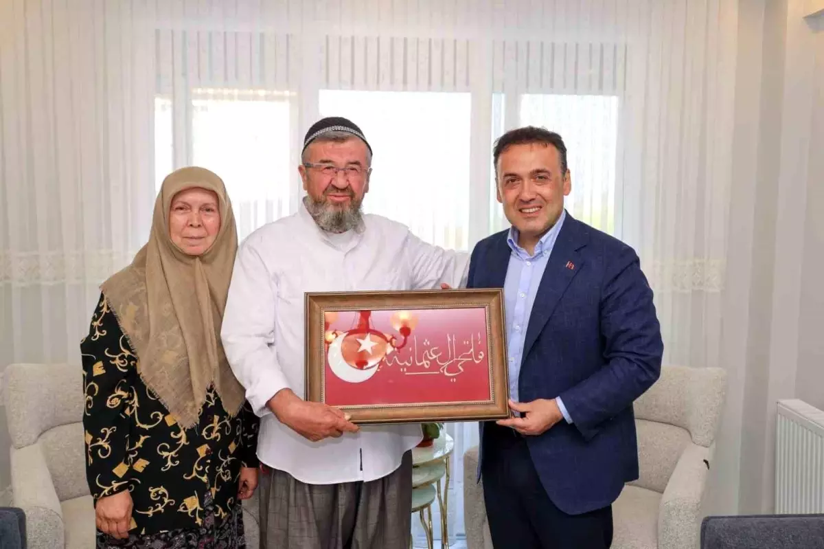 Bilecik Valisi Gazi Mehmet Özkan'ı Ziyaret Ederek Geçmiş Olsun Diledi