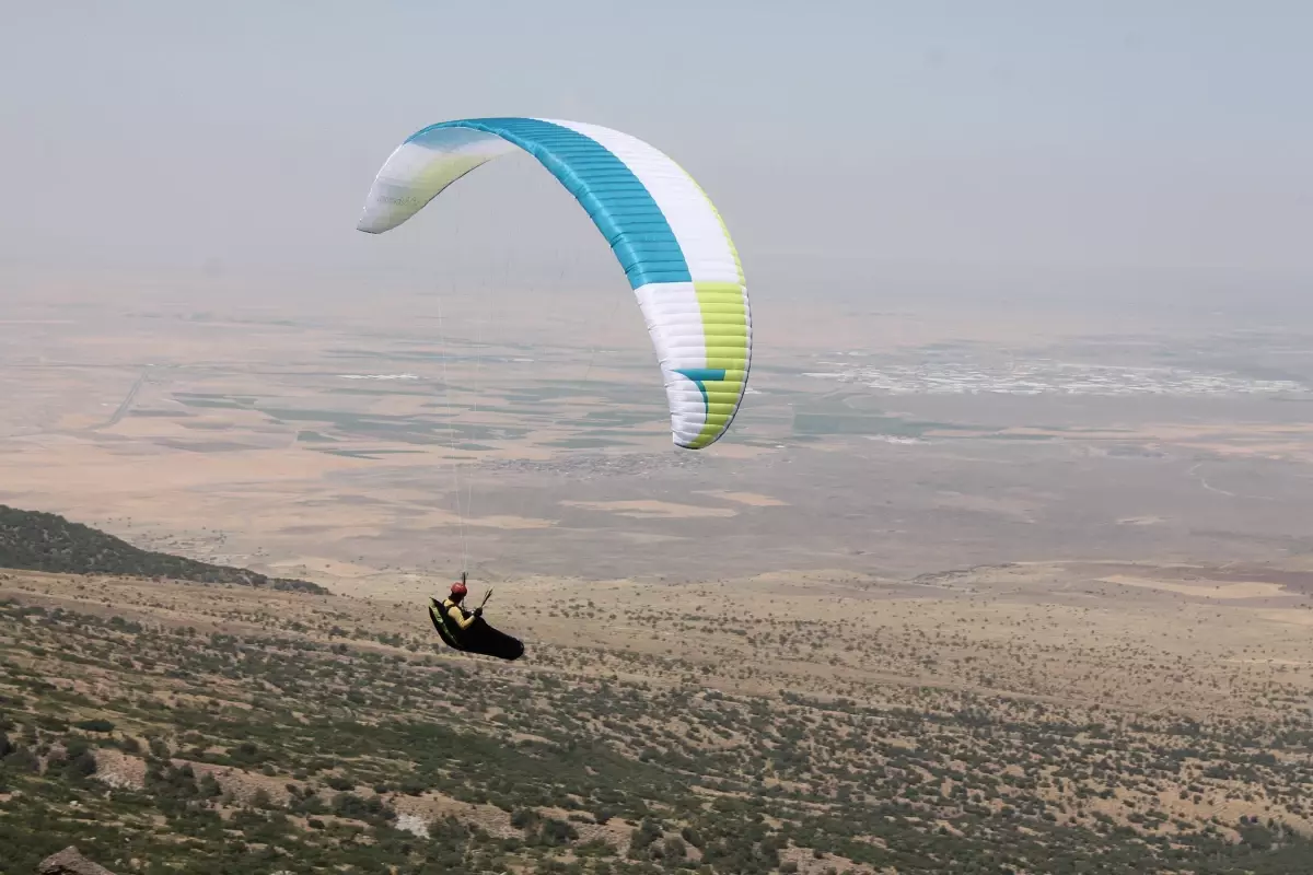 Yamaç Paraşütü Dünya Kupası Aksaray'da Başladı