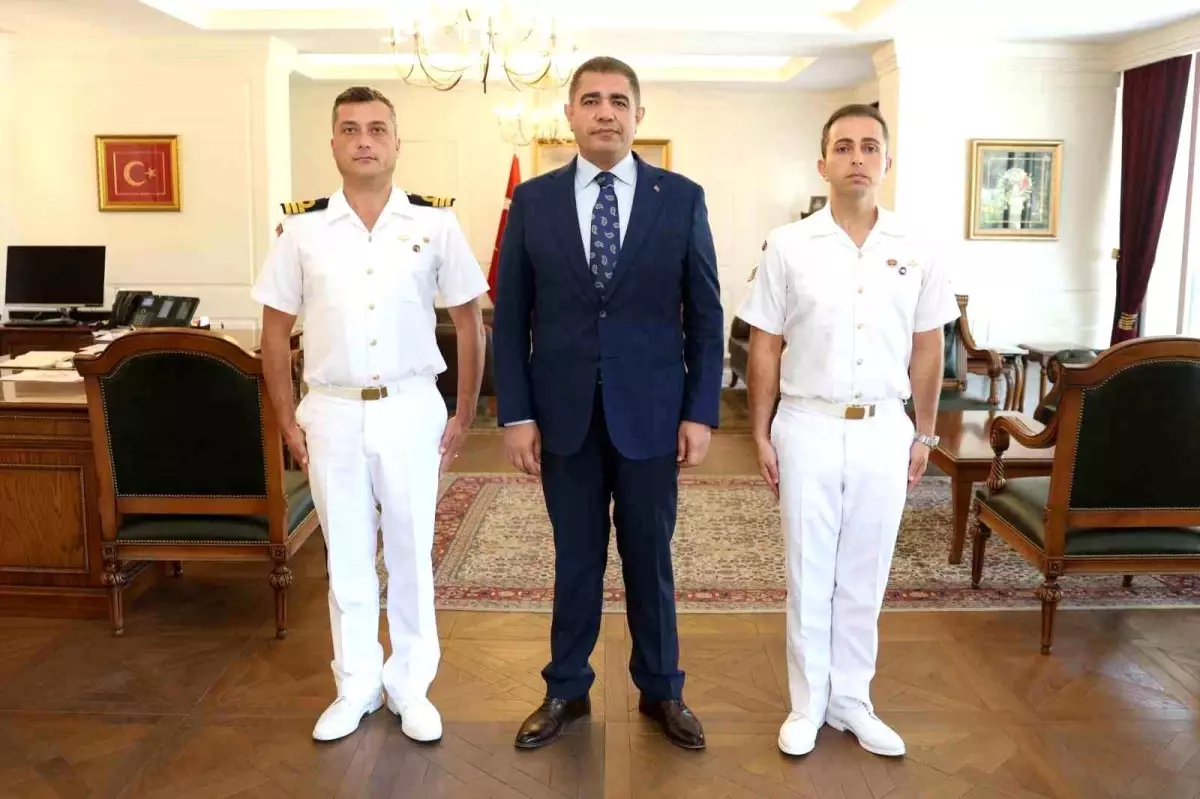 Sahil Güvenlik Batı Karadeniz Grup Komutanı Binbaşı Cihan Seymen'den Vali Selçuk Aslan'a Ziyaret
