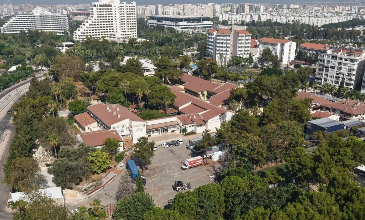 Antalya Arkeoloji Müzesi Eserleri Taşınmaya Başladı