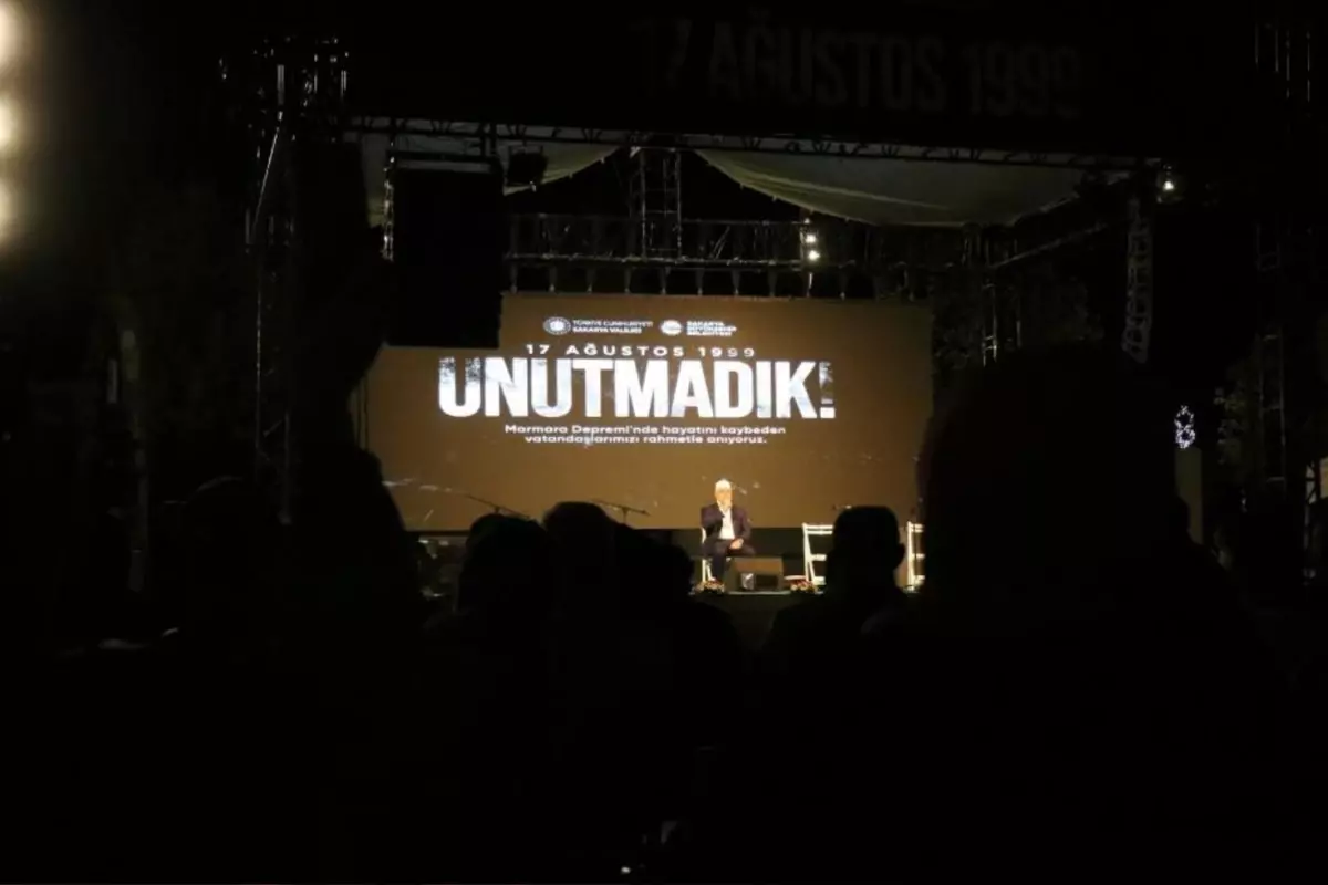 17 Ağustos Marmara Depremi'nde hayatını kaybedenler Sakarya'da anıldı