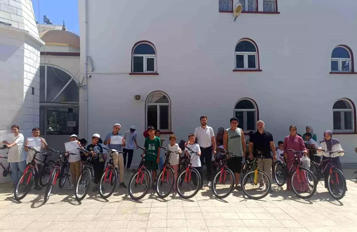 Mersin'de 'Sabah Namazını 40 Gün Camide Kıl' Kampanyası Tamamlandı