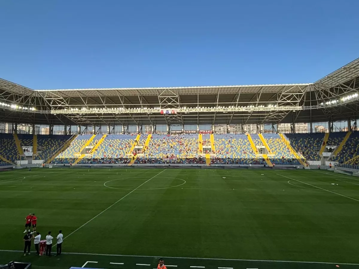 Gençlerbirliği ve Antalyaspor Süper Lig Maçında Karşılaşıyor