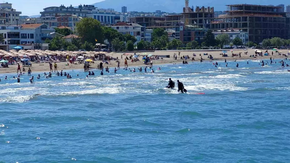 Çorum'dan Samsun'a Denize Giden Gençlerden Biri Boğuldu, Diğeri Kayboldu