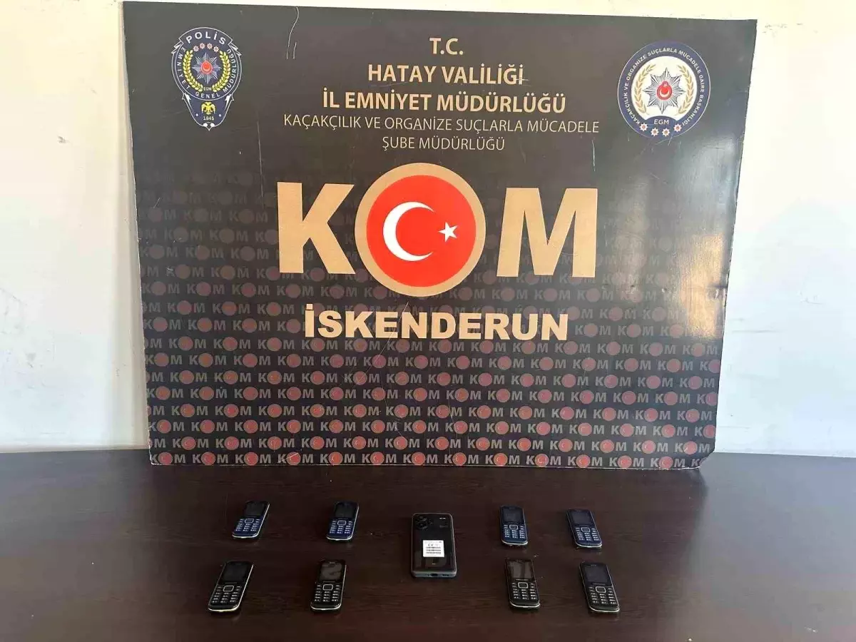 İskenderun'da Gümrük Kaçağı 9 Cep Telefonu Ele Geçirildi