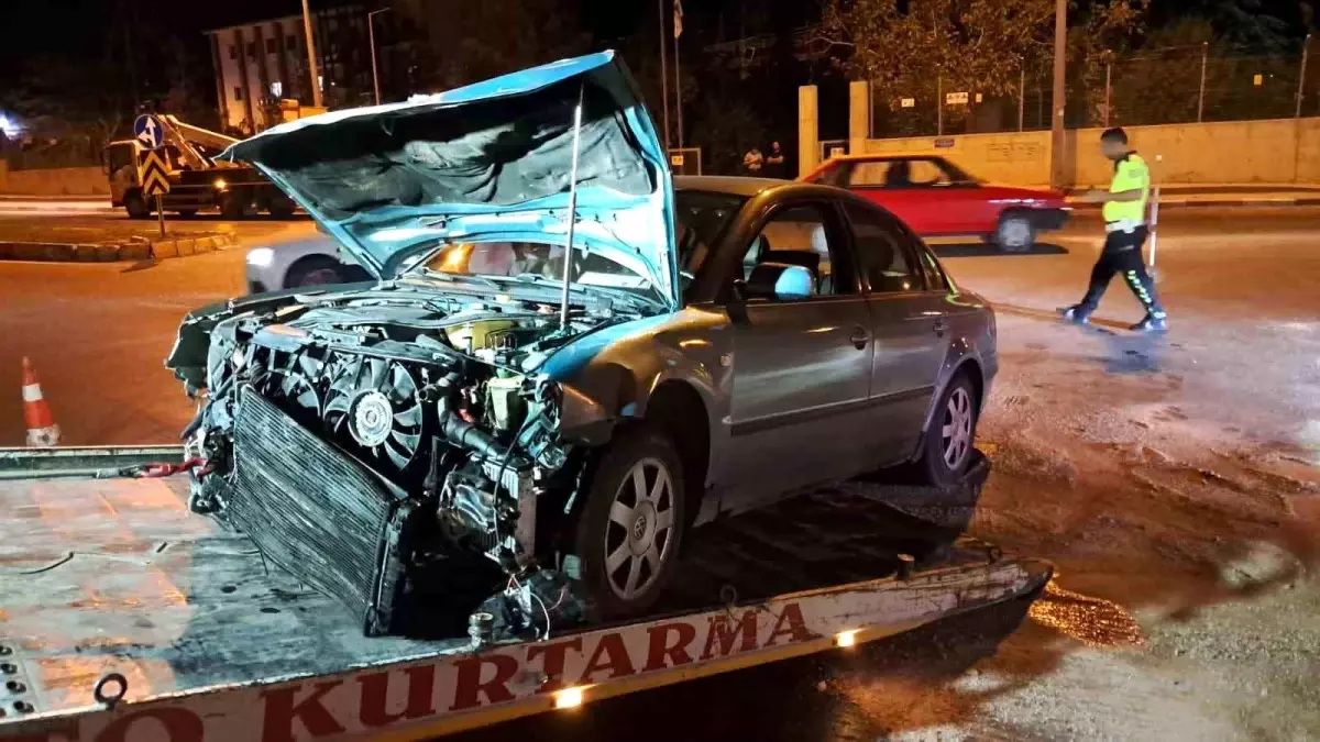 Karaman'da Trafik Kazası: 4 Yaralı
